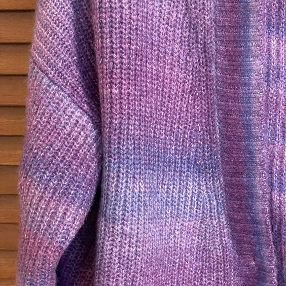 Loft - Picture 2 of 4